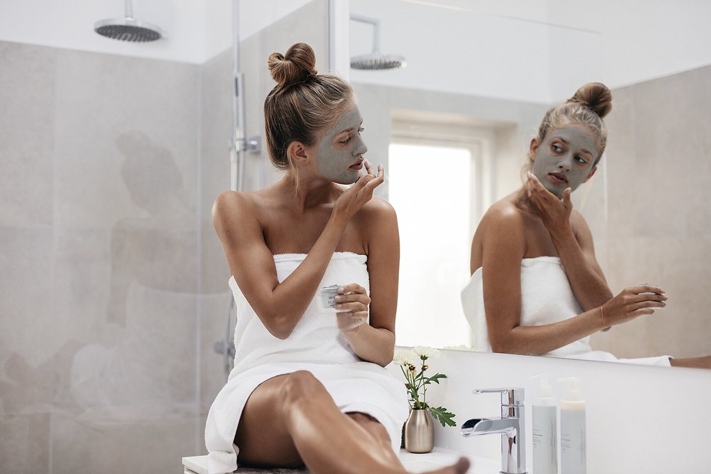 اولتراپی (HIFU) چیست و چرا به آن «جراحی بدون تیغ» میگویند؟